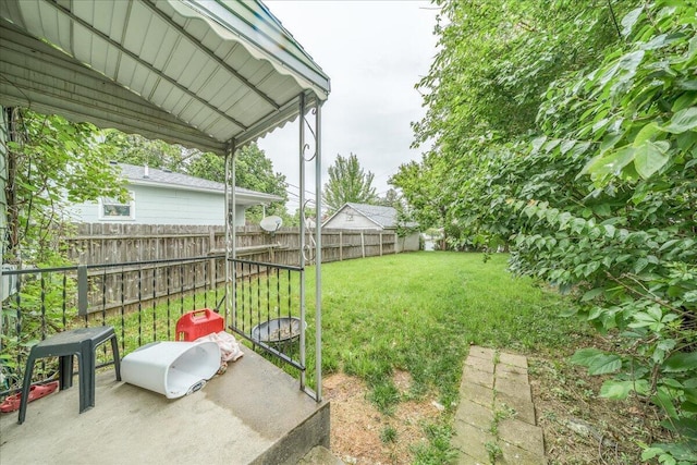 476 Graham St, Columbus, OH 43203 - view of yard