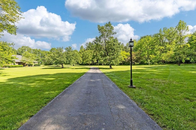 7276 Lee Rd, Westerville, OH 43081 - view of home's community with a lawn
