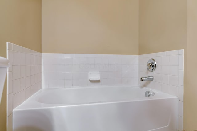 2378 Myrtle Valley Dr, Columbus, OH 43228 - bathroom with a garden tub