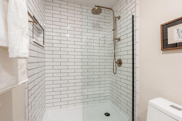 1693 Hale Ct, Columbus, OH 43228 - bathroom with a tile shower and toilet