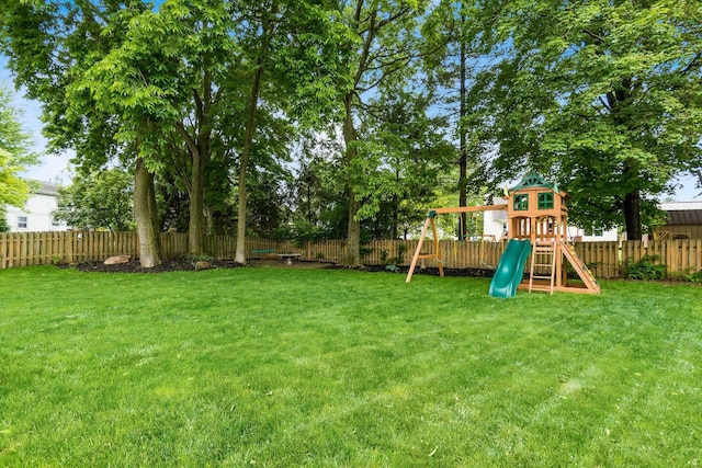 1693 Hale Ct, Columbus, OH 43228 - view of yard with a playground
