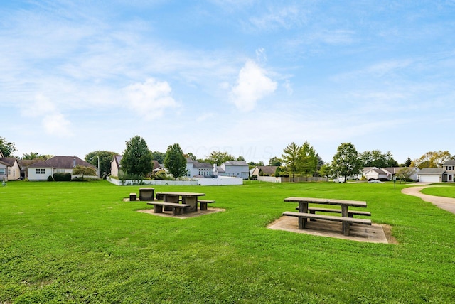 1693 Hale Ct, Columbus, OH 43228 - view of property's community featuring a residential view and a lawn