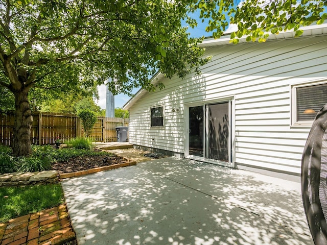 193 W Pearl St, West Jefferson, OH 43162 - view of patio