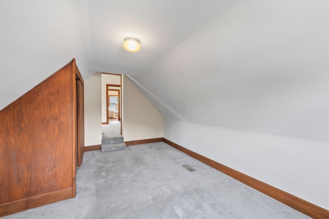 41 Hanford St, Columbus, OH 43206 - bonus room featuring vaulted ceiling, baseboards, and light colored carpet