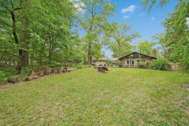 2692 Jordan Rd, Columbus, OH 43231 - view of yard