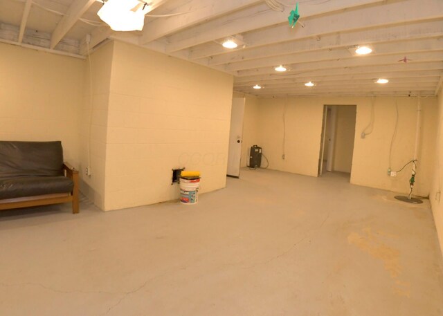 311 Chinook Ln, Sugar Grove, OH 43155 - finished below grade area featuring drainage system