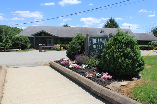 311 Chinook Ln, Sugar Grove, OH 43155 - view of building exterior