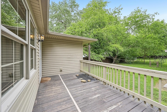 316 Westview Ave, Columbus, OH 43214 - deck with a yard