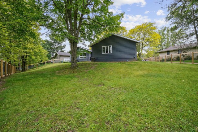 710 Cloverleaf Ct, Mansfield, OH 44904 - view of yard