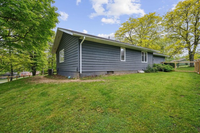 710 Cloverleaf Ct, Mansfield, OH 44904 - view of property exterior featuring central air condition unit