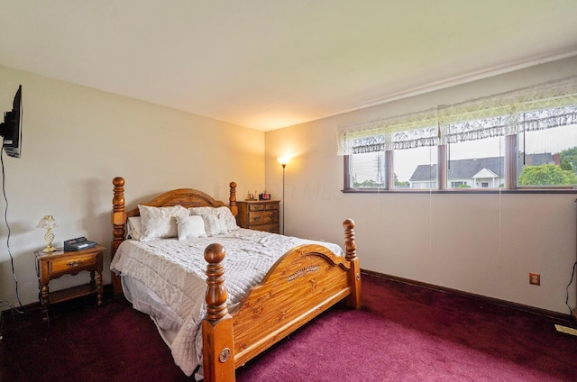 300 Stockbridge Rd, Columbus, OH 43207 - carpeted bedroom with baseboards