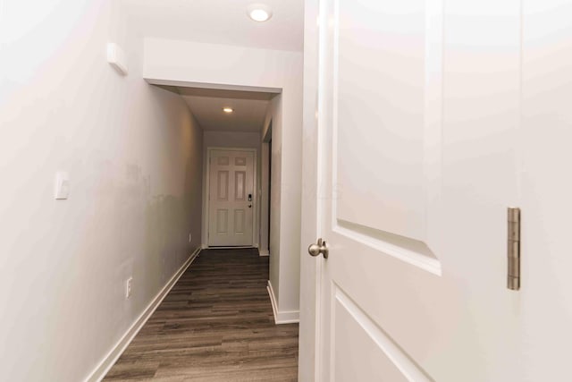 5914 Damsel Dr, Columbus, OH 43232 - corridor featuring baseboards, recessed lighting, and dark wood-style floors