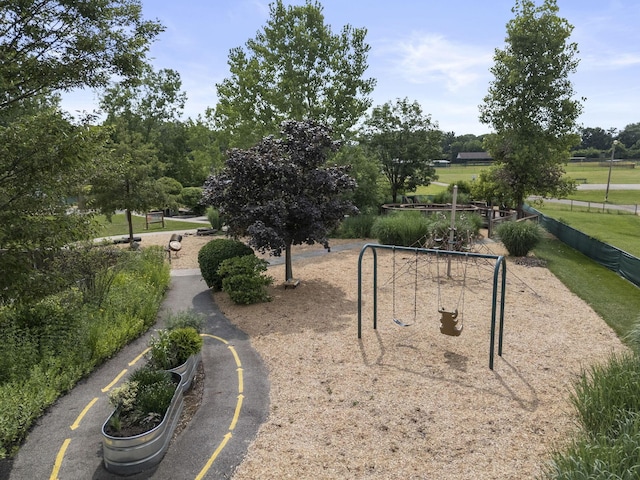 4200 Rudy Rd, Columbus, OH 43214 - view of property's community