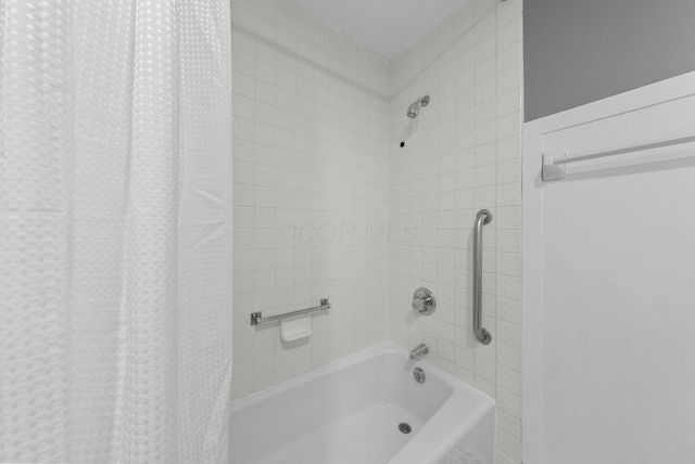 4200 Rudy Rd, Columbus, OH 43214 - bathroom featuring shower / bath combination with curtain