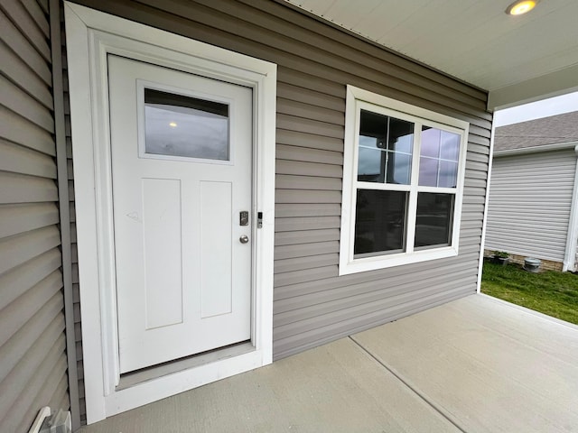294 Shady Hollow Dr, Commercial Point, OH 43116 - view of exterior entry featuring a patio area