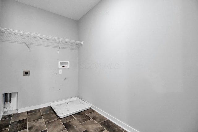294 Shady Hollow Dr, Commercial Point, OH 43116 - laundry room with hookup for an electric dryer, hookup for a washing machine, and baseboards
