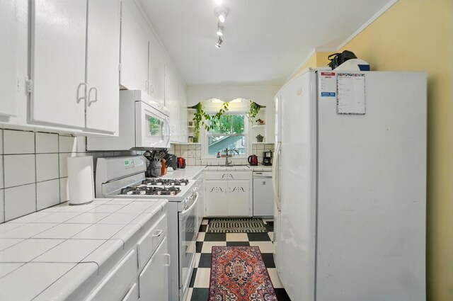 228 N Pearl St, Granville, OH 43023 - photo 9