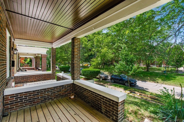 626-628 Wilson Ave, Columbus, OH 43205 - view of wooden porch