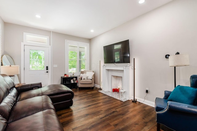 626-628 Wilson Ave, Columbus, OH 43205 - living room featuring dark wood-style flooring, a fireplace with flush hearth, recessed lighting, and baseboards