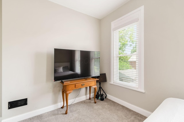 626-628 Wilson Ave, Columbus, OH 43205 - bedroom with carpet floors and baseboards