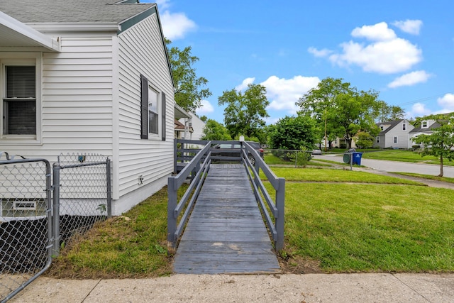 3091 Azelda St, Columbus, OH 43224 - view of side of property with roof with shingles and a residential view
