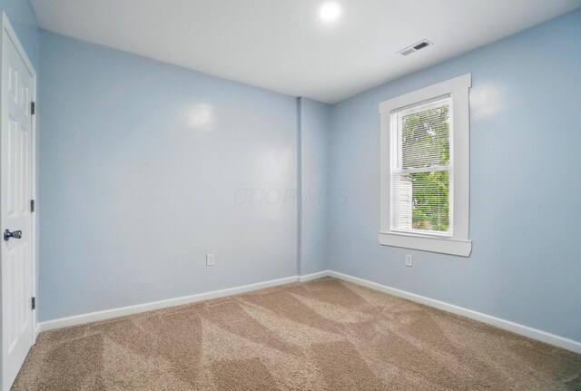 517 S Champion Ave, Columbus, OH 43205 - unfurnished room featuring carpet flooring and baseboards