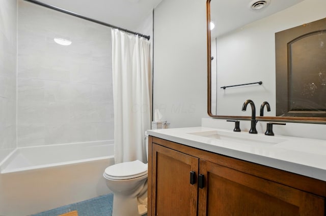538 S Otterbein Ave Unit 2E, Westerville, OH 43081 - full bathroom featuring vanity, toilet, and shower / tub combo with curtain