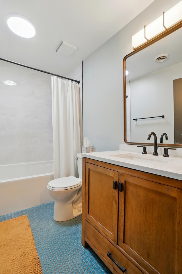 538 S Otterbein Ave Unit 2E, Westerville, OH 43081 - full bathroom featuring toilet, vanity, shower / bath combo, and tile patterned floors