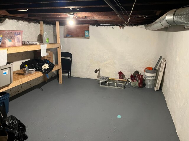 323 E Kossuth St, Columbus, OH 43206 - view of unfinished below grade area
