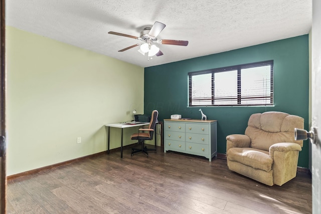 5722 Jousting Ln Unit B, Columbus, OH 43231 - office space with wood finished floors, ceiling fan, a textured ceiling, and baseboards