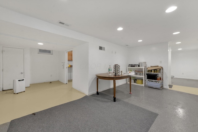 883 Mcnaughten Rd, Columbus, OH 43213 - finished below grade area featuring recessed lighting