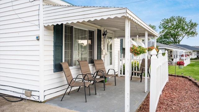524 Ridgefield Rd, Newark, OH 43055 - view of patio / terrace