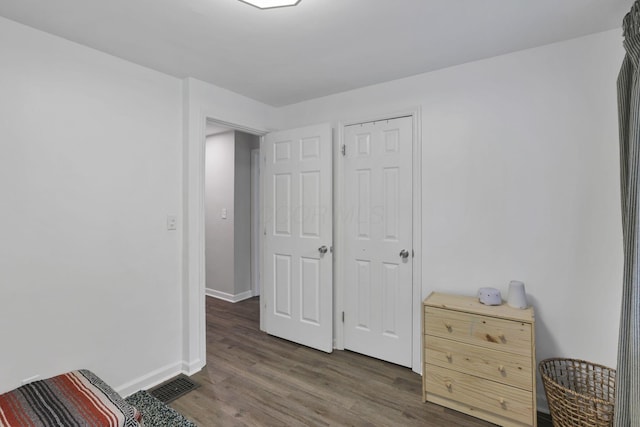 2538 Lexington Ave, Columbus, OH 43211 - bedroom with wood finished floors and baseboards