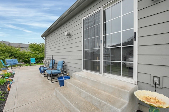 4057 Blendon Point Dr Unit 60A, Columbus, OH 43230 - view of patio with entry steps
