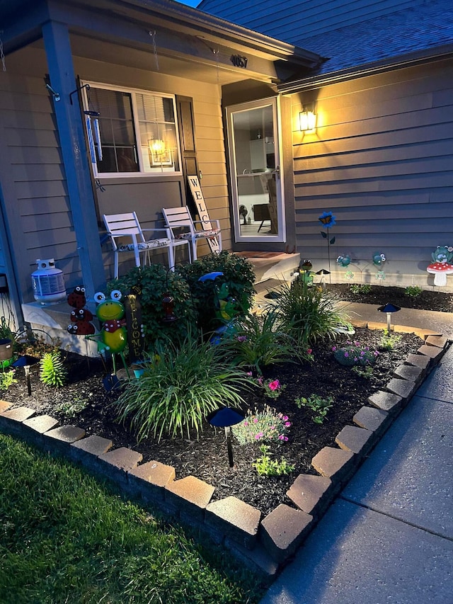 4057 Blendon Point Dr Unit 60A, Columbus, OH 43230 - view of exterior entry with a porch