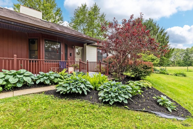 3753 Homer Rd NW, Utica, OH 43080 - view of grassy yard featuring covered porch