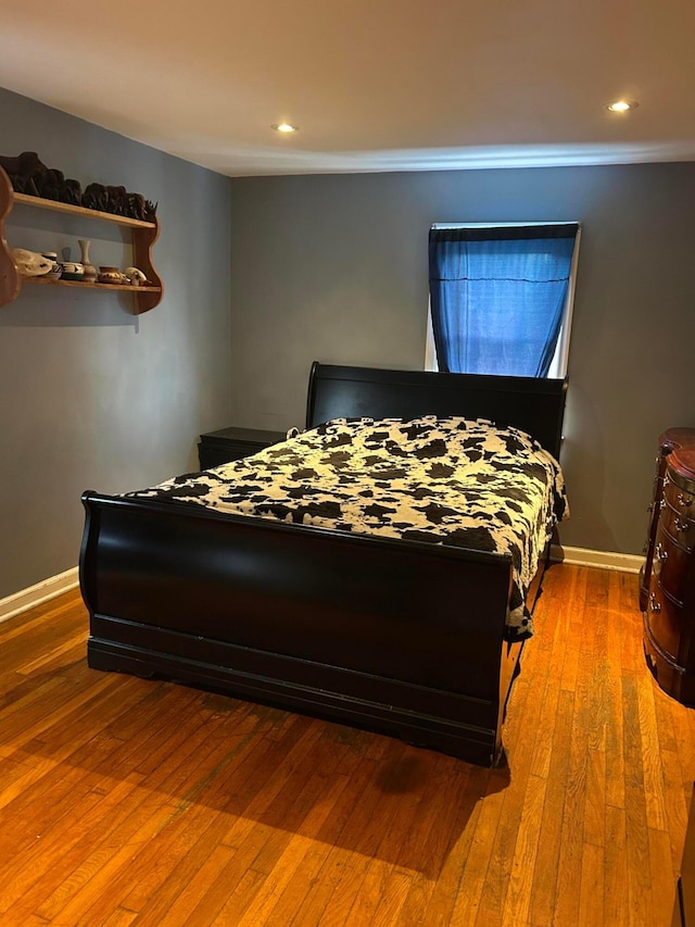 416 Reese Ave, Lancaster, OH 43130 - bedroom with wood finished floors, baseboards, recessed lighting, and crown molding
