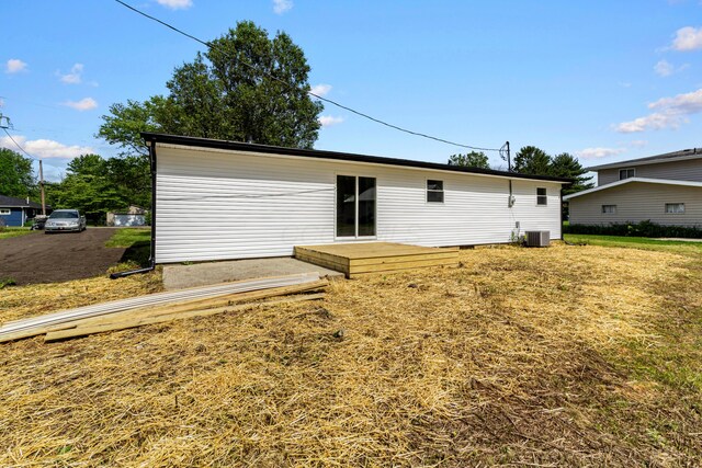 70 5th Ave SW, Etna, OH 43062 - rear view of house featuring central AC