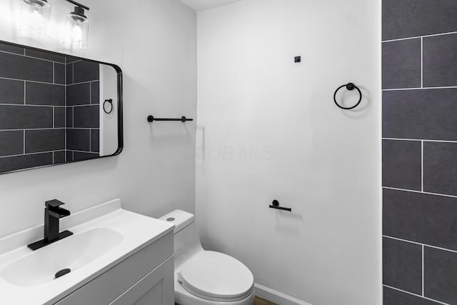 70 5th Ave SW, Etna, OH 43062 - bathroom with vanity and toilet