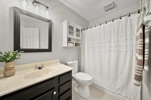 1779 Westwood Dr, Lewis Center, OH 43035 - full bathroom with vanity, toilet, a textured ceiling, and a shower with curtain