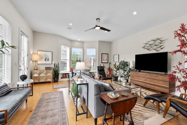 233 S Ohio Ave Unit 11, Columbus, OH 43205 - living area featuring healthy amount of natural light, ceiling fan, recessed lighting, and light wood-type flooring