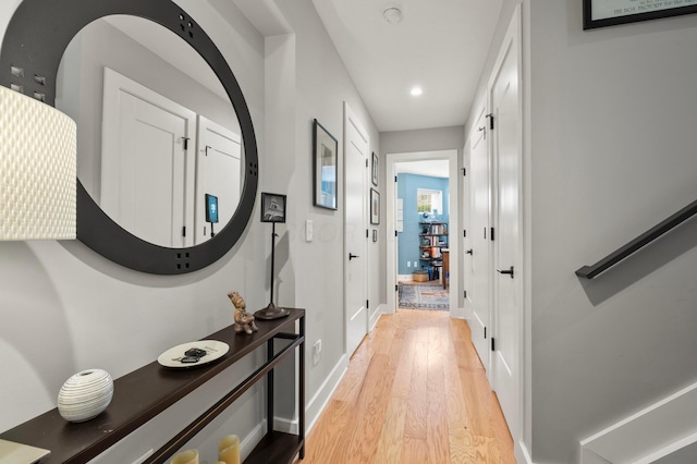 233 S Ohio Ave Unit 11, Columbus, OH 43205 - hall featuring light wood-style floors, recessed lighting, and baseboards