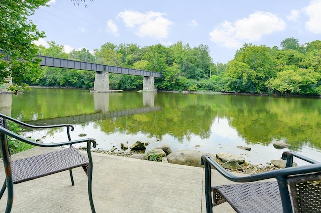 2560 Scioto View Ln, Columbus, OH 43221 - water view