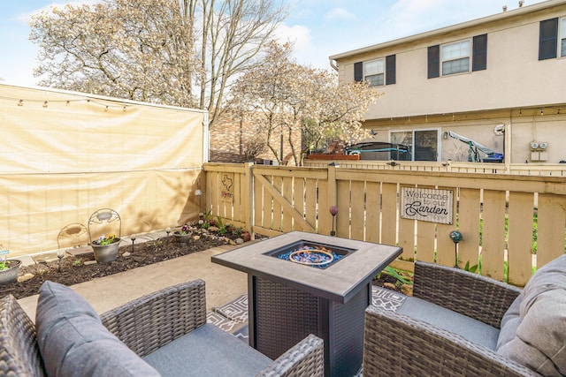 2560 Scioto View Ln, Columbus, OH 43221 - fenced backyard with a fire pit and a patio