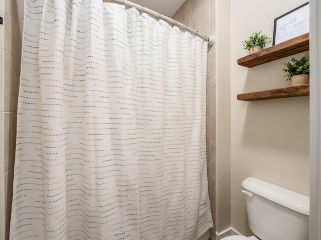 2462 Mccumber Ln, Lewis Center, OH 43035 - full bathroom with toilet and a shower with shower curtain