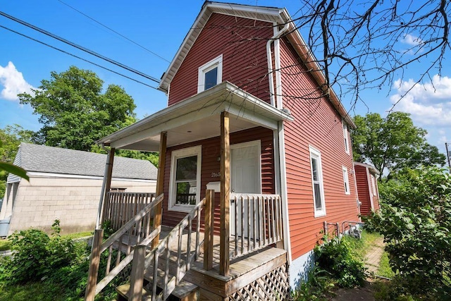 2165 Amherst Ave, Columbus, OH 43223 - view of front of home with a porch