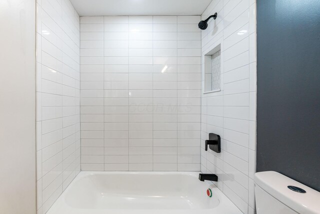 1805 Meriline Ave, Obetz, OH 43207 - full bathroom with toilet and bathing tub / shower combination