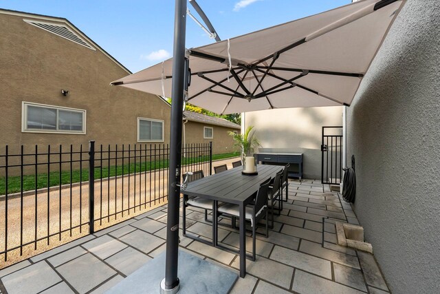 195 S Gould Rd, Columbus, OH 43209 - view of patio / terrace with outdoor dining area