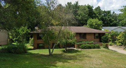 164 Terrace Ct, Lancaster, OH 43130 - view of front facade with a front yard