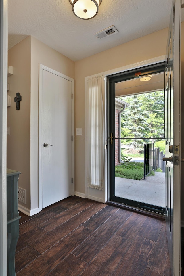880 Village Brook Way, Columbus, OH 43235 - foyer entrance with dark wood finished floors and baseboards